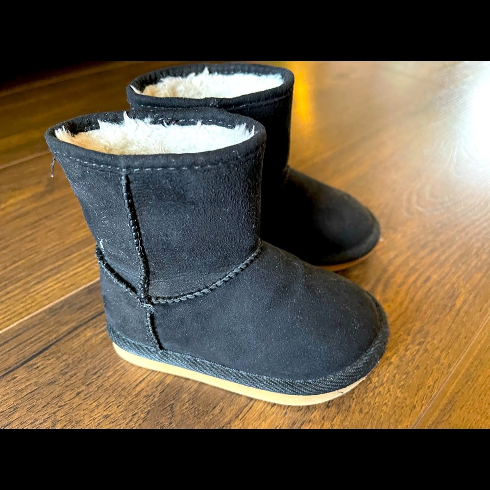 Old Navy toddler boots